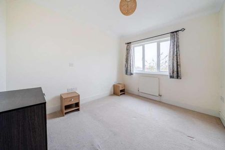 Bridge Wharf, Chertsey, KT16 - Photo 5