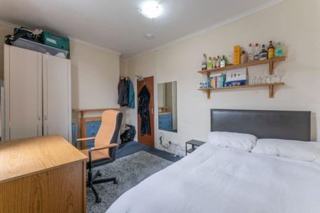 5 bedroom terraced house to rent - Photo 2