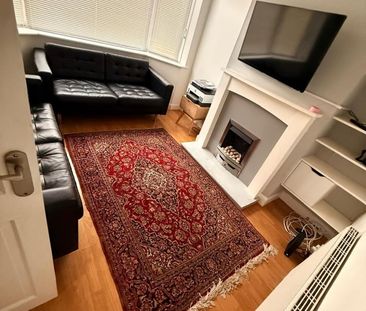 4 Bed Semi-Detached House, The Martyrs Close, CV3 - Photo 1