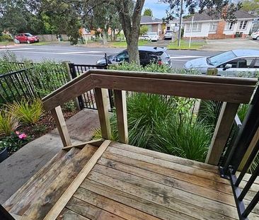 2-bed townhouse in sought-after location! - Photo 6