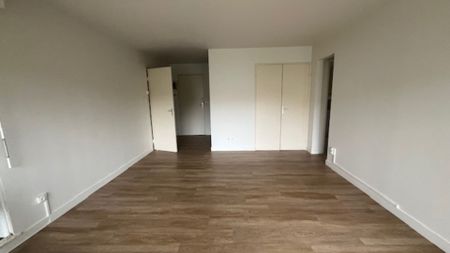 Location Appartement 3 pièces 62m² - Photo 4