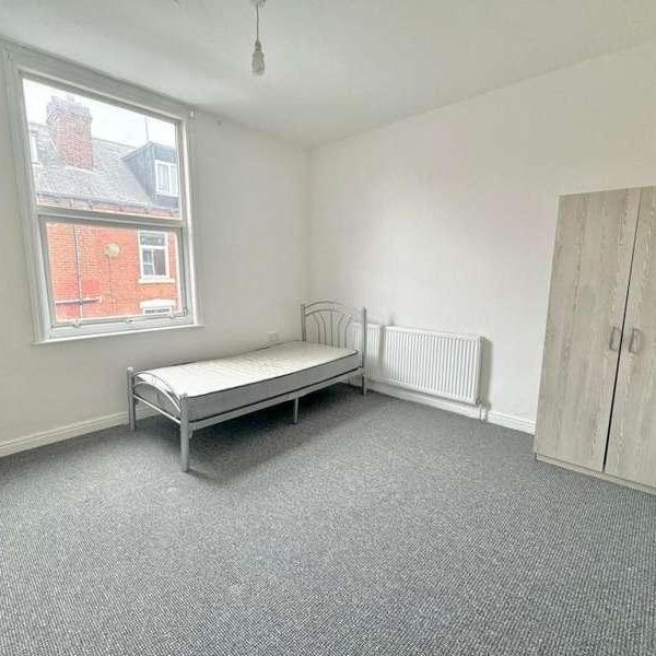 Bertrand Street, Leeds, LS11 - Photo 1