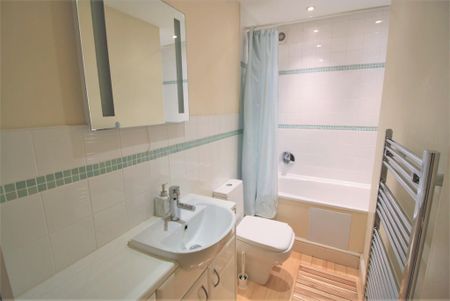 1 bedroom flat to rent - Photo 4