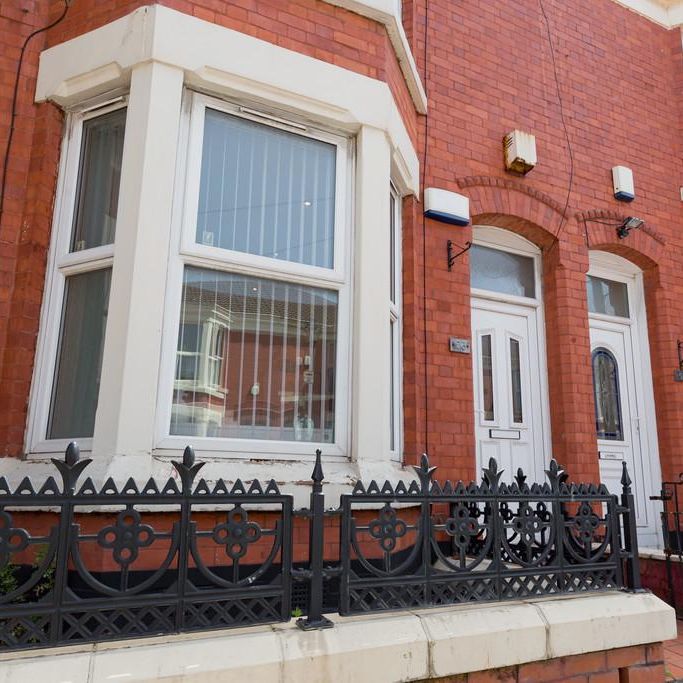 4 bedroom terraced house to rent - Photo 1