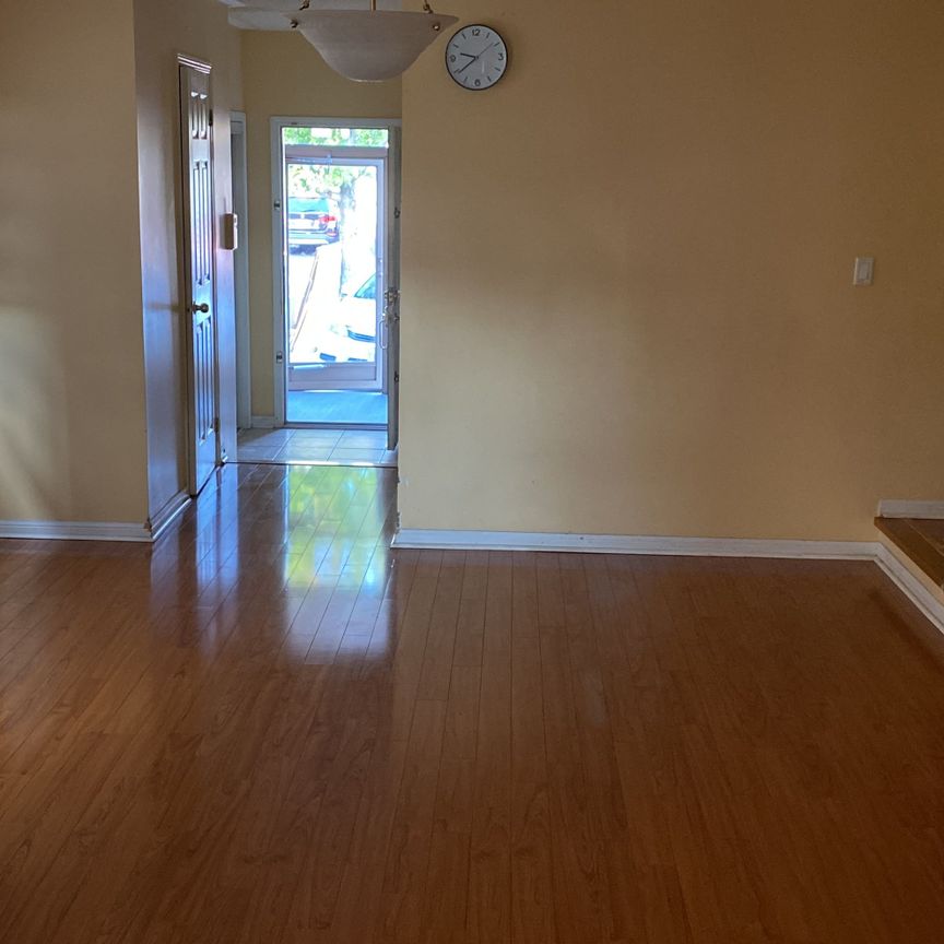 For Lease - 72 Coachlight Crescent, Brampton, Ontario - Photo 1