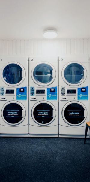 En Suite 8 Bed - Photo 1