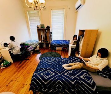 3 People's Room - Photo 5