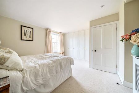 6 bedroom detached house to rent - Photo 5