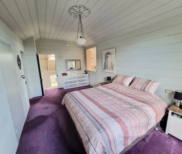 This House is Special! - Photo 2