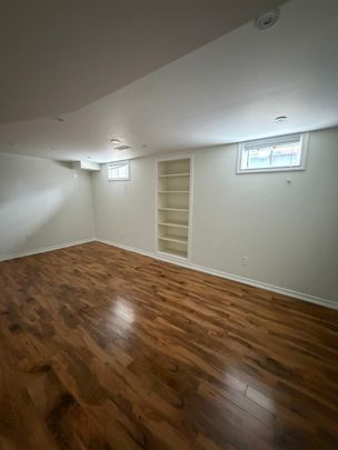 For Lease - 17 Tarmack Drive, Richmond Hill, Ontario - Photo 1