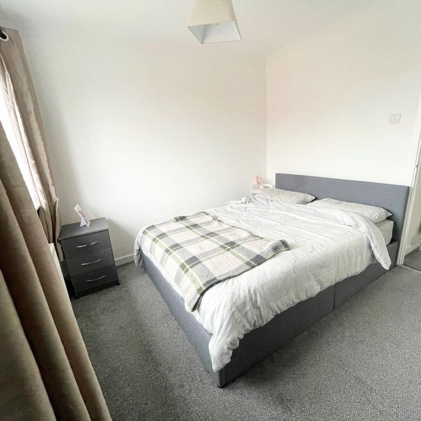 Lysley Close, Chippenham - Photo 1