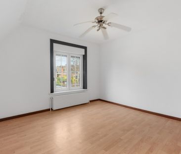 Te huur Eeklo Ruime vrijstaande woning met garage en tuin - Photo 3