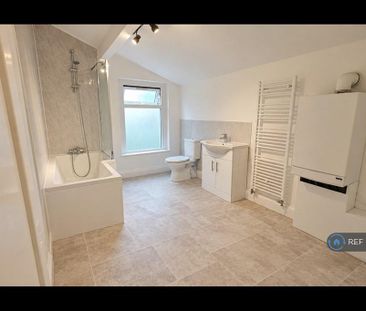 2 bedroom terraced house to rent - Photo 6
