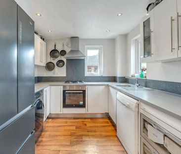 3 bedroom end of terrace house to rent - Photo 6