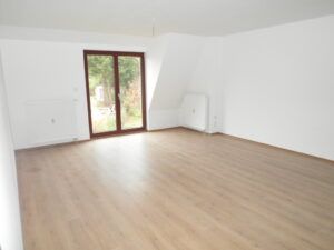 Reißiger Str. 83, Wohnung 5 ~~~ Balkon, Bad mit Wanne und Dusche, Duschbad, Abstellraum im Treppenhaus, Abstellfläche im Spitzboden - Photo 2