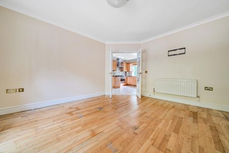 5 bedroom detached house to rent - Photo 3