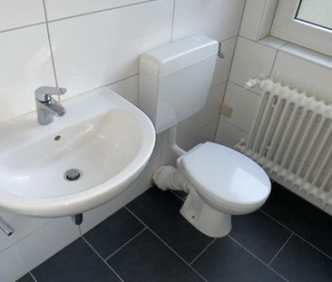 Weihnachtsbaum im Neuen Heim? 2-Zimmer-Wohnung in der City noch die... - Foto 1