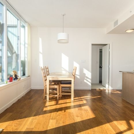 Penthouse in Vancouver West Side, BC - Photo 1