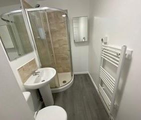 Studio to rent - Photo 6