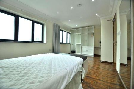 Commercial Road, London, E1 - Photo 3