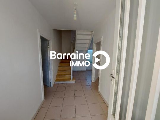 Location maison à Plougoulm, 5 pièces 99.6m² - Photo 1