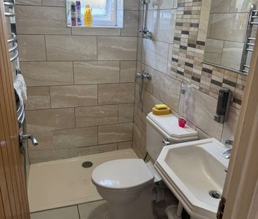 Room in a Shared House, Tennyson Road, E15 - Photo 1