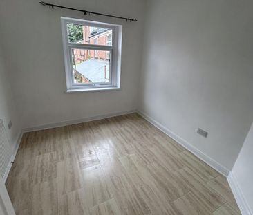 3 bedroom end of terrace house to rent - Photo 5