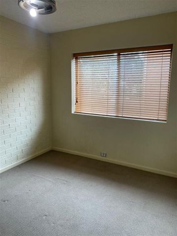 16/18 Booth Street, Queanbeyan - Photo 3