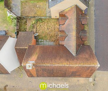 4 bedroom detached house to rent - Photo 6