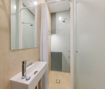 Furnished studio apartment in the heart of Melbourne - Photo 2