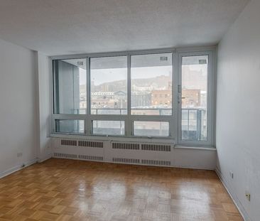 1975 de Maisonneuve - Photo 2