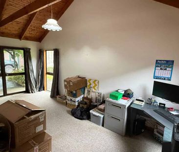 Serene country homestead - Photo 3