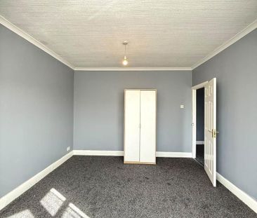 4 bedroom terraced house to rent - Photo 3