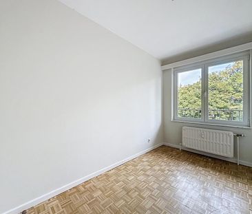 Forest Domaine: Beautiful renovated 3-bedroom apartment - Photo 5