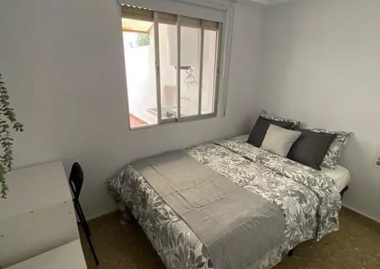 Carrer Joan Lluis Vives, Manises, Valencian Community 46940