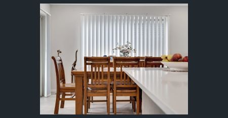 Beautifully Presented - Near New Family Home. - Photo 4