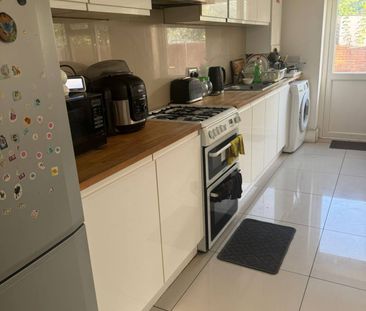 Double room close to ilford station - £850 pcm - Photo 1