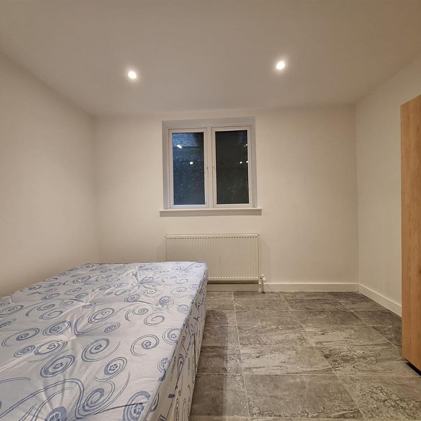 Heath Road, Thornton Heath CR7, London - Photo 1