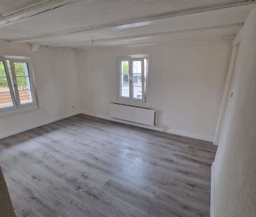 Charmante 4.0-Zimmer-Wohnung im EG mit eigenem Sitzplatz – sofort v... - Photo 1