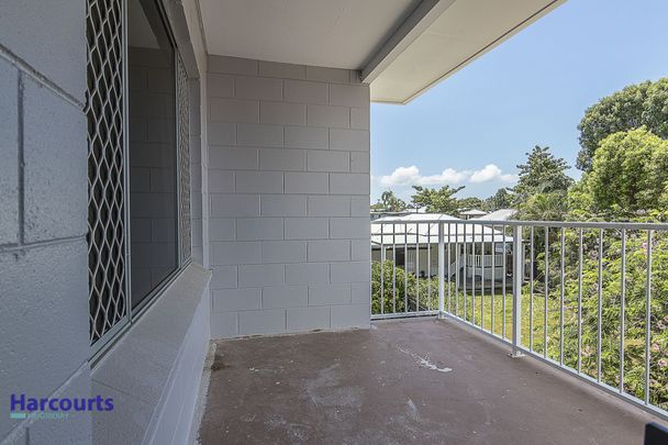 4/7 Windsor Street, Hermit Park - Photo 1