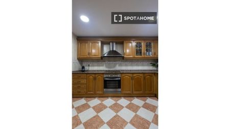 3 room luxury Apartment for rent in Valencia, Spain - Photo 2