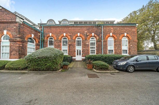 2 bedroom flat to rent - Photo 1