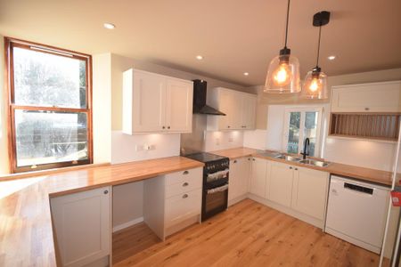 2 bedroom detached house to rent - Photo 5