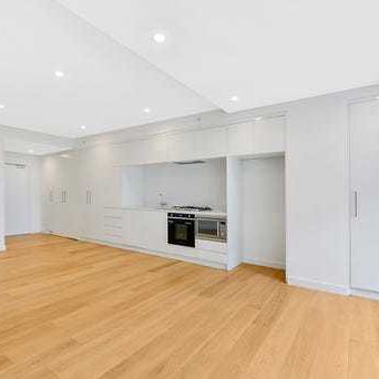 Modern Studio with Parking in the Popular "Harbour Mill" - Photo 1