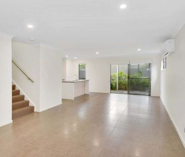 Spacious 3‑Bedroom Unit for Rent – 185/25 Farinazzo St, Richlands Q... - Photo 1