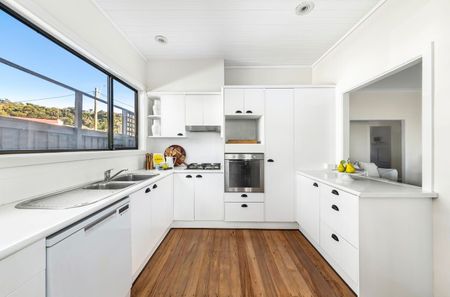 Narrabeen, 1 Clarke Street - Photo 2