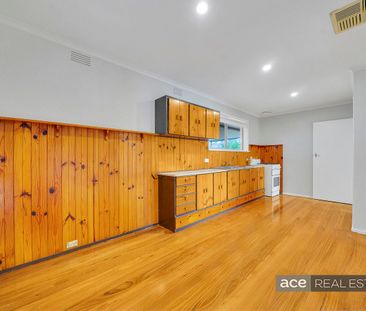 10 Bates Avenue, Thomastown, Vic 3074 - Photo 4