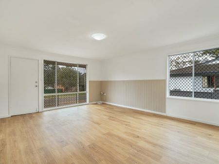 Charming Family Home - Photo 3