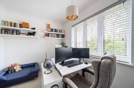 East Hill, Woking, Surrey, GU22 - Photo 4