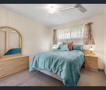 Fully Furnished Family Haven with Garden Maintenance Included - Photo 4